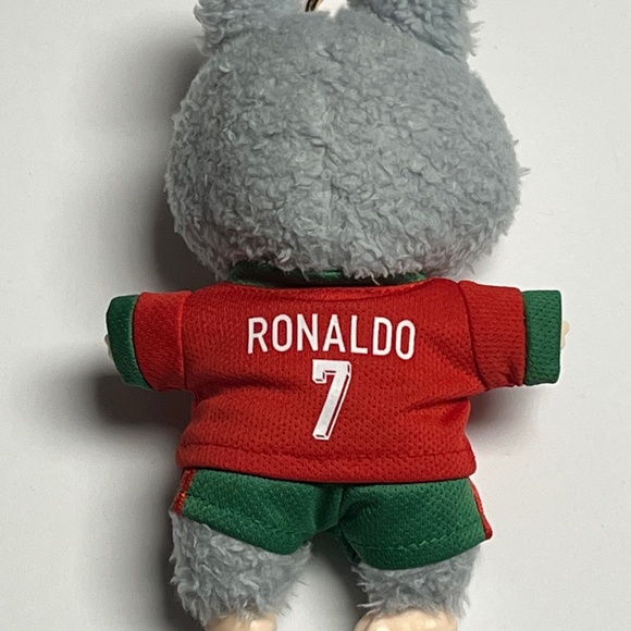 Portugal #7 Soccer Jersey Outfit For Labubu Futbol The Monsters Green Red Shorts - Picture 2 of 7